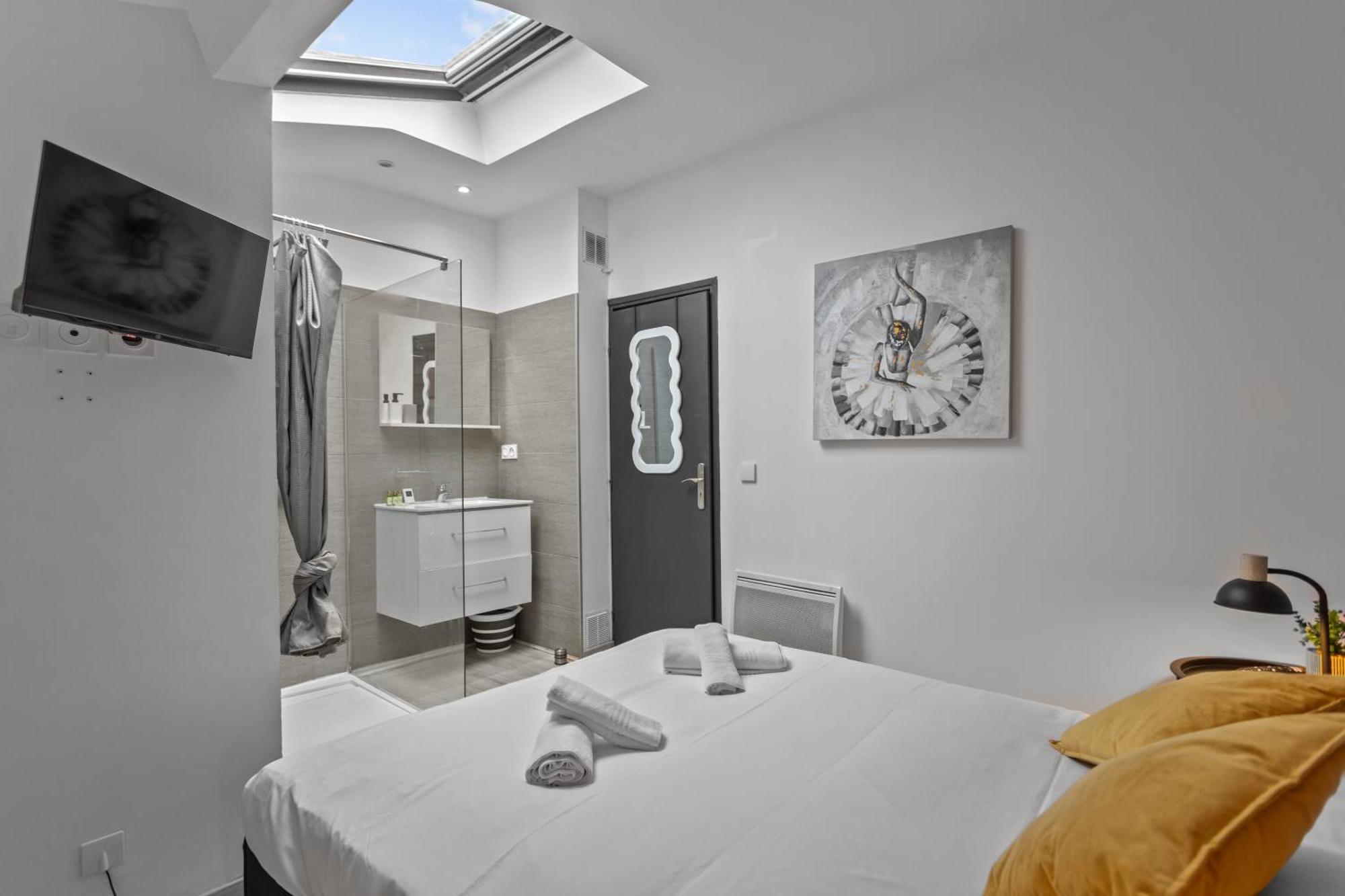 Apartment Modern Located In