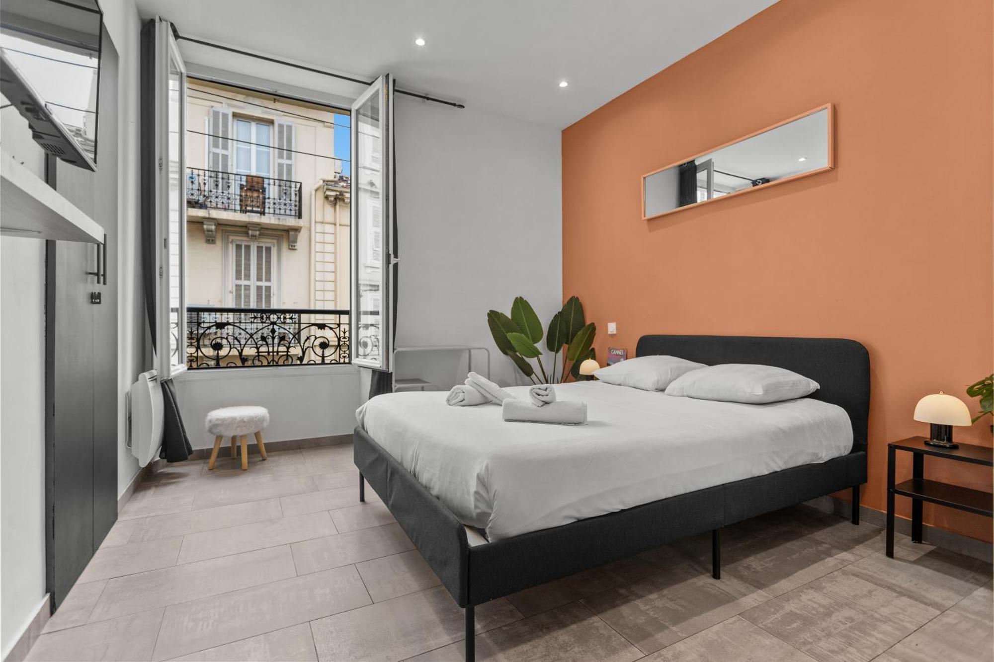 Apartment Modern Located In