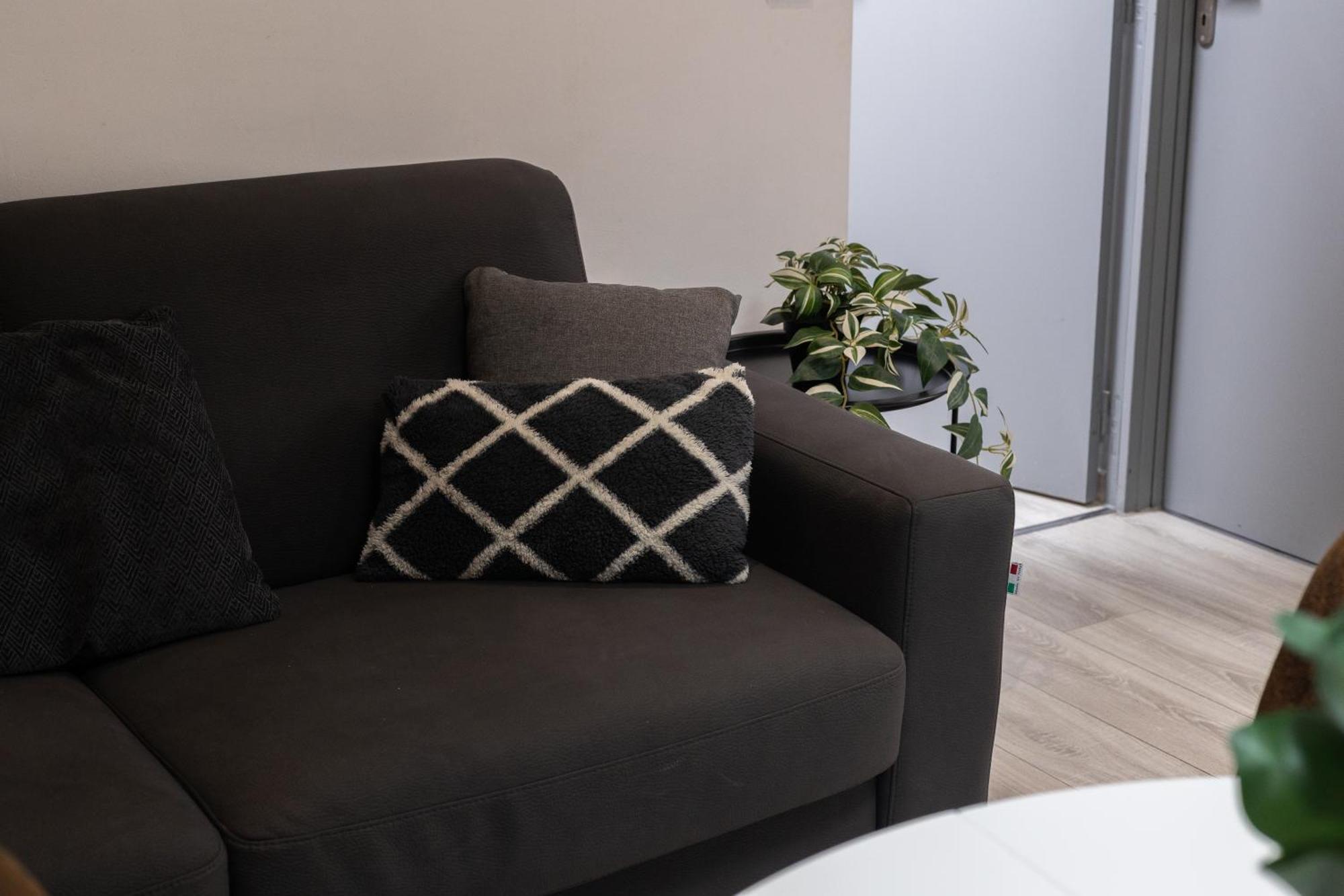 Apartment Modern Located In