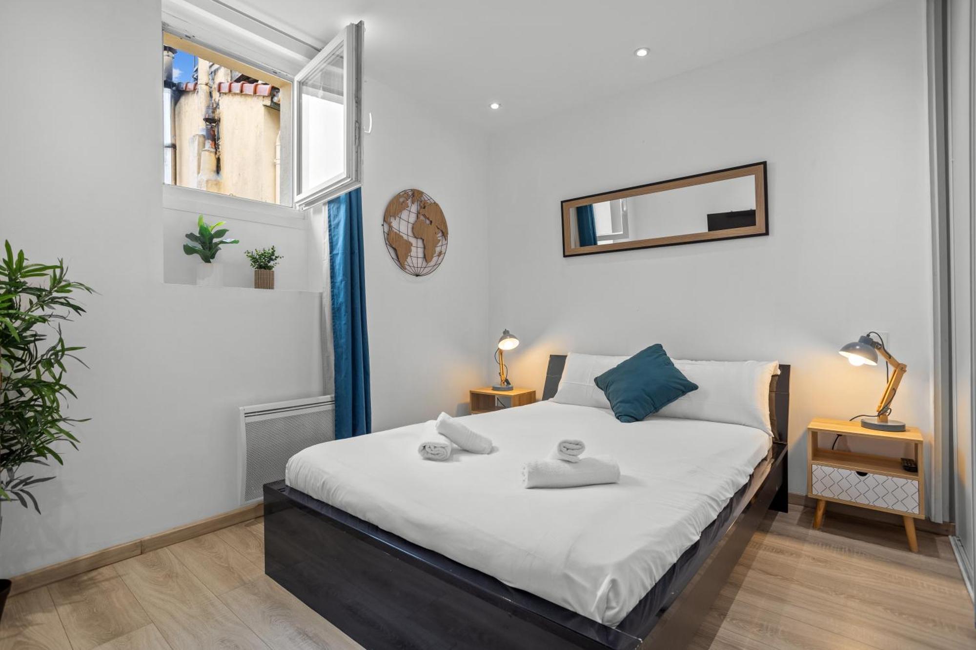 Apartment Modern Located In